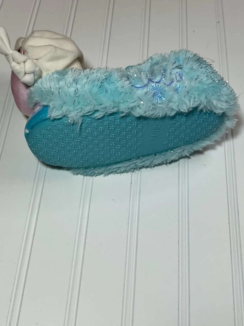 Disney Frozen Elsa and Olaf Size 11-12 Plush Kids Slippers NWT